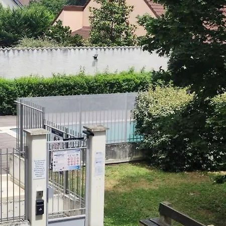 T1 Meuble Avec Piscine Commune